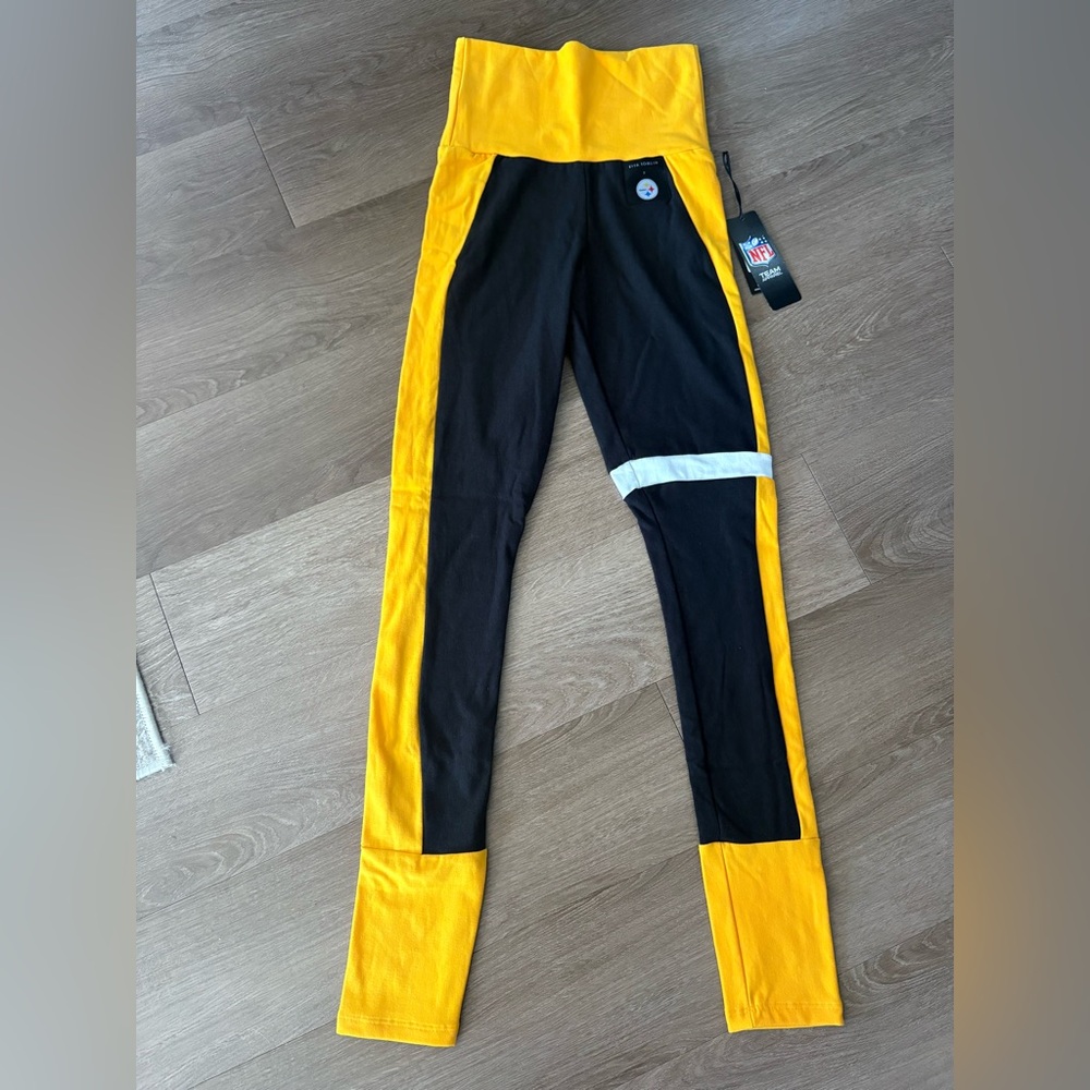 Pittsburgh Steelers Women's Kiya Tomlin Striped Legging